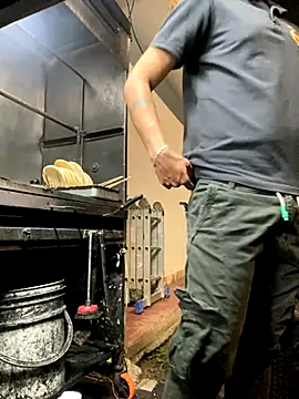 Dylams maja online show from November 13, 11:30 pm