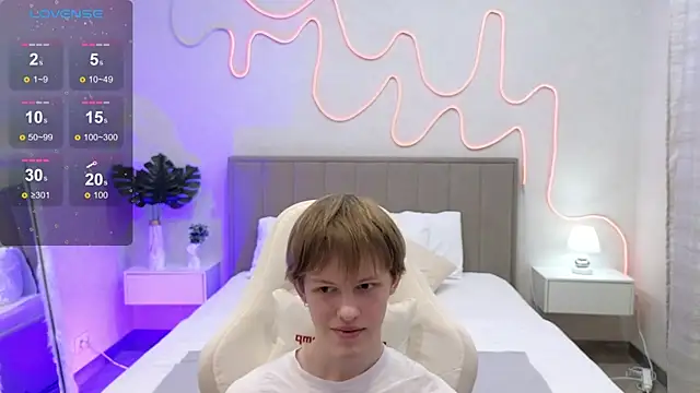 Fakeangel87 online show from November 7, 8:50 am