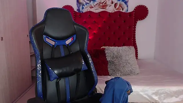 axelwinters   online show from February 10, 10:03 pm