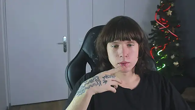 CutieKai  online show from December 21, 10:07 pm