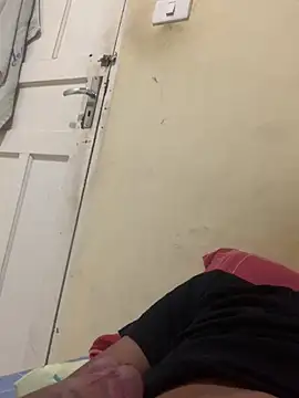 Novinhode18   online show from November 4, 1:06 am