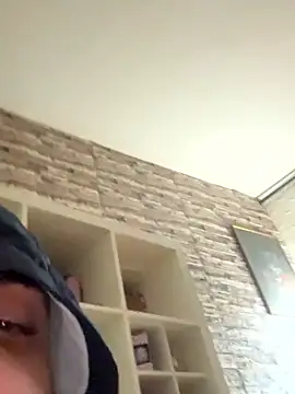 jiggy823 online show from January 10, 11:36 am