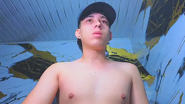 Suarezz10  online show from November 27, 4:21 pm