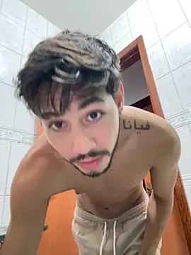 guipariss online show from April 10, 9:55 pm