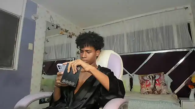 Santy bigcock 01 online show from March 17, 12:18 pm