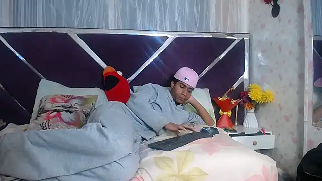 Santy bigcock 01 online show from July 28, 4:39 pm