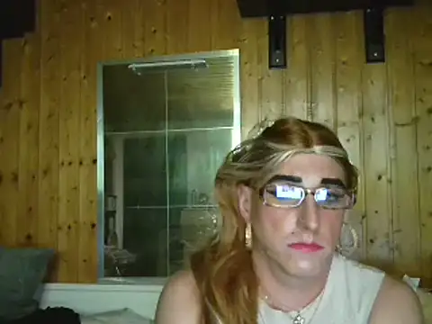 AgnesCross39 online show from June 6, 2:17 am