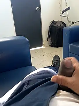 Loquillopajero online show from December 14, 1:18 pm