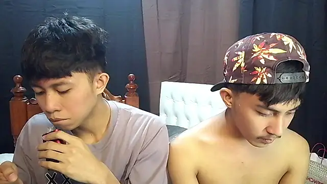 Urloverhardcock online show from July 30, 3:17 am