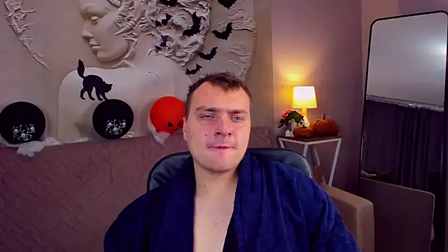 ArchieHolmes online show from November 9, 4:05 am