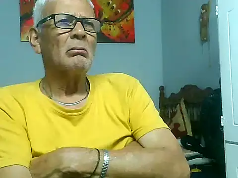 dirtysluttyfist online show from November 24, 3:18 am