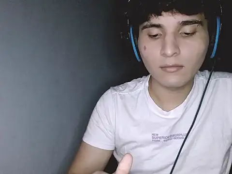 suggarboy03 online show from November 15, 4:25 am