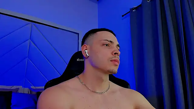 Maxwell Dupont online show from December 1, 10:13 pm