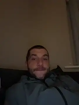 Kinkycouple142 online show from March 17, 8:00 pm