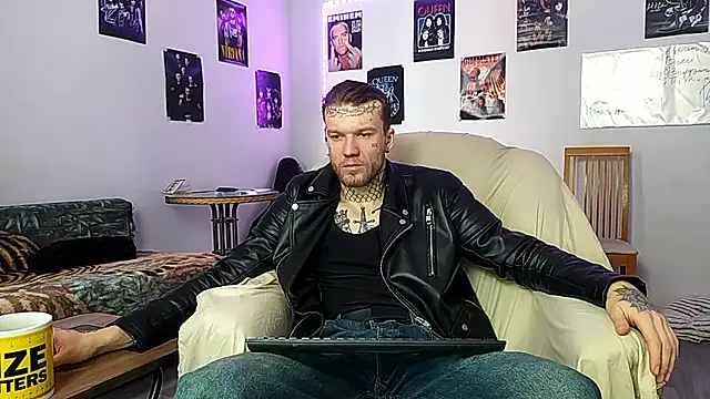 Huntall77 online show from January 18, 8:38 am