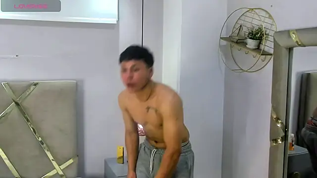 AaronFonseca  online show from November 12, 8:14 pm