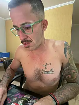 Lucasjandre online show from July 28, 4:39 pm
