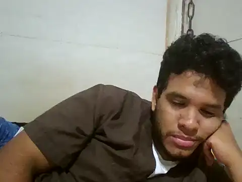 josecamsex27 online show from April 17, 1:52 am