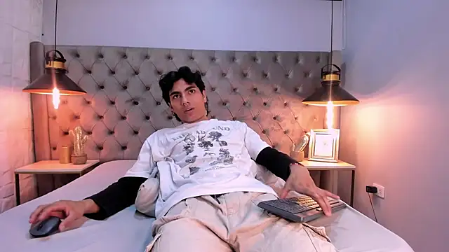 MattFiore online show from November 20, 11:53 am