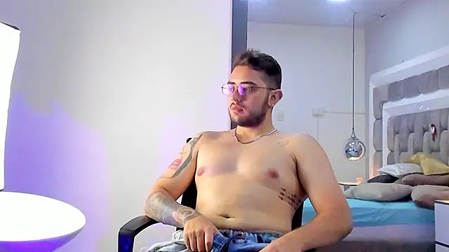 Ethan Greys online show from November 23, 4:56 am