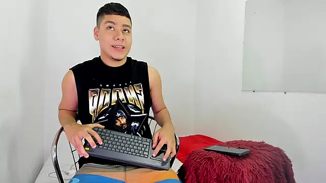 Lucastorrez01 online show from February 5, 7:32 pm