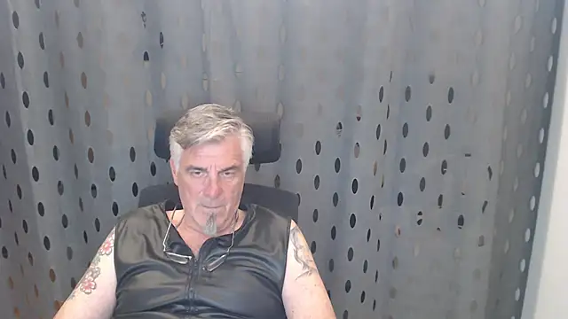 Buidapest online show from July 18, 12:43 pm