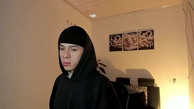 James Adams 01 online show from December 5, 12:34 pm