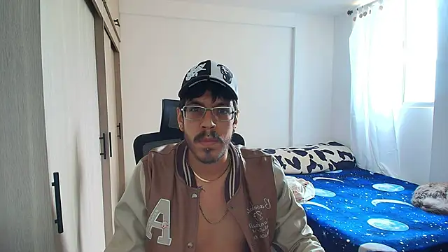 naitt  online show from November 28, 6:32 pm