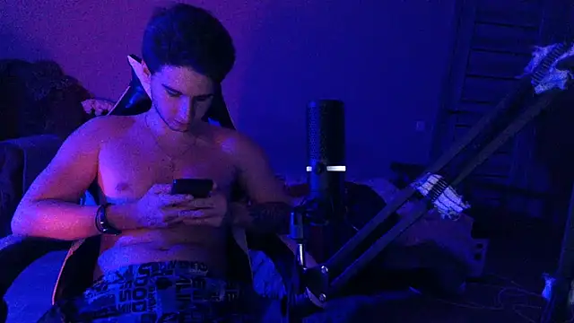 6thfingq online show from December 22, 5:10 pm