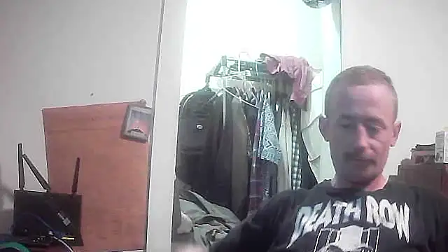 SeductiveIce69 online show from April 29, 4:17 am