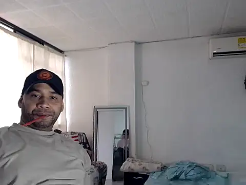 musclehetero online show from December 5, 2:02 pm