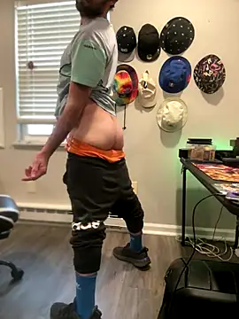 strippingmale1 online show from December 1, 3:15 pm