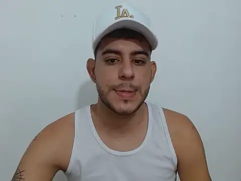 pinky 7 online show from November 22, 3:44 pm