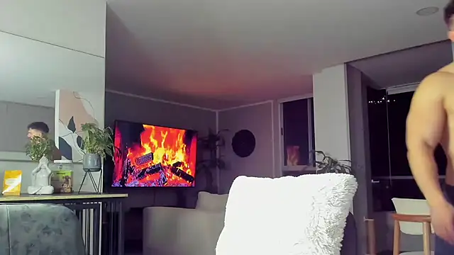 Valenthino Salvatore online show from April 20, 3:53 am