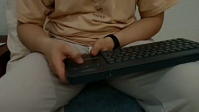 Daisuke 01 online show from December 14, 4:30 am