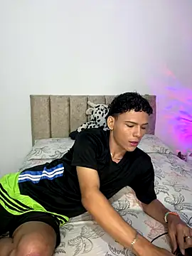 secret justin7 online show from December 5, 12:23 pm