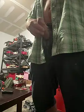 2addictivelyhorny online show from April 19, 7:41 am