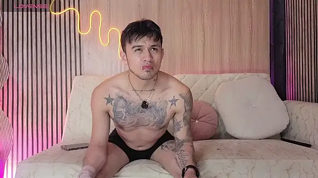 kingbrakly online show from December 2, 3:31 am