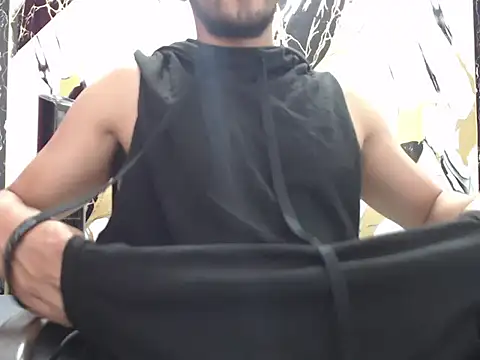 simonm667 online show from March 15, 8:37 pm