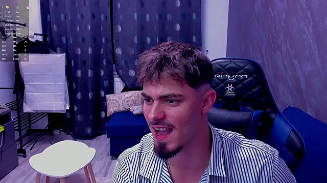 greekgod199 online show from June 7, 9:33 pm