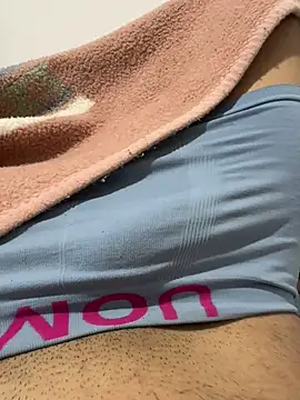 Davisuarez online show from December 22, 1:14 am