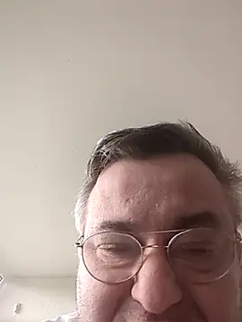 piccionetestardo online show from November 29, 11:34 am