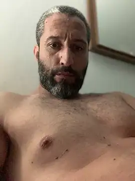 Calientesensible online show from February 10, 4:17 am