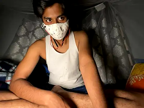 hunterboy2001 online show from December 1, 4:43 pm