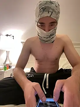 phantom898983 online show from April 18, 7:32 am