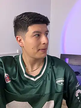 Goldenknight33 online show from February 27, 2:28 pm