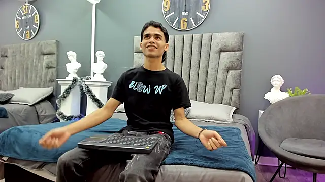 kevin  warhol online show from December 17, 4:20 am