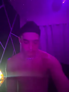 JamesonReign7777 online show from February 8, 1:44 am