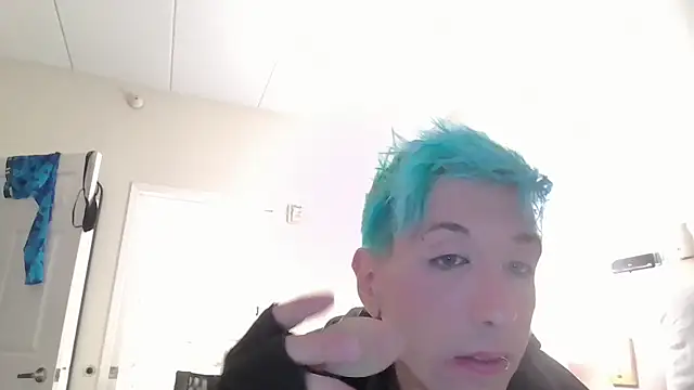 AskAveryAnything online show from March 17, 10:56 pm