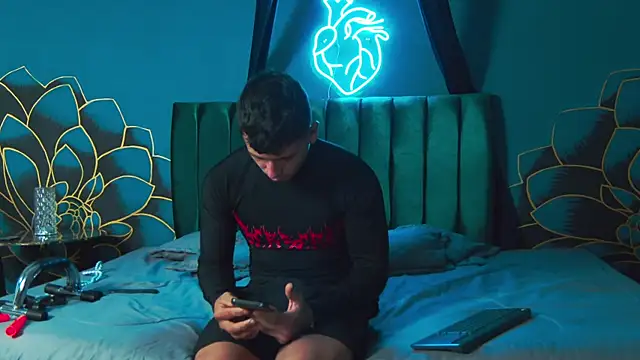 MagnusKnight  online show from January 6, 7:18 pm